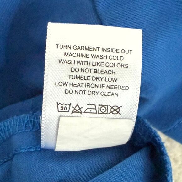 Figs Scrub Set Casma 2-Pocket V Neck and Zamora Jogger Bottoms Technical Collect - Picture 10 of 16